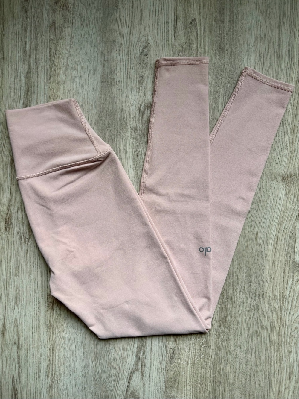 ALO Yoga - High-Waist Airbrush Legging in  Pink Quartz / Pale Blush - size XS